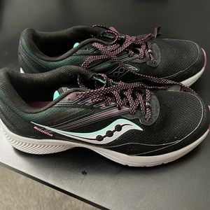Womens Saucony Cohesion Trail Running Shoes